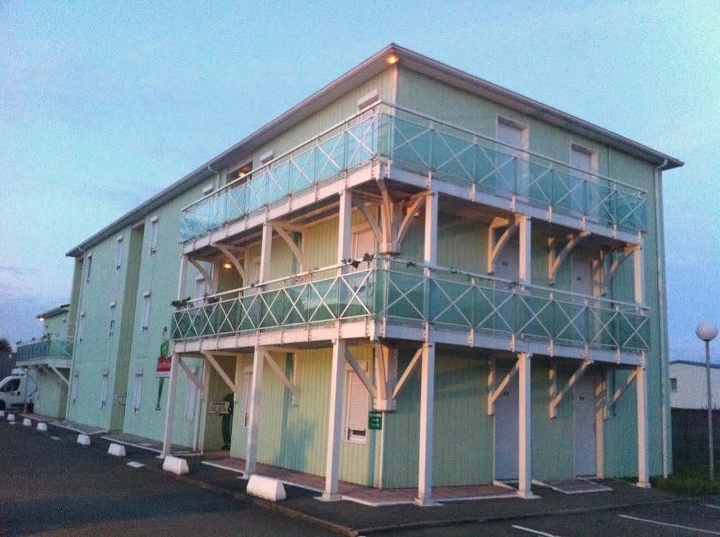 Premiere Classe Coignieres Exterior photo