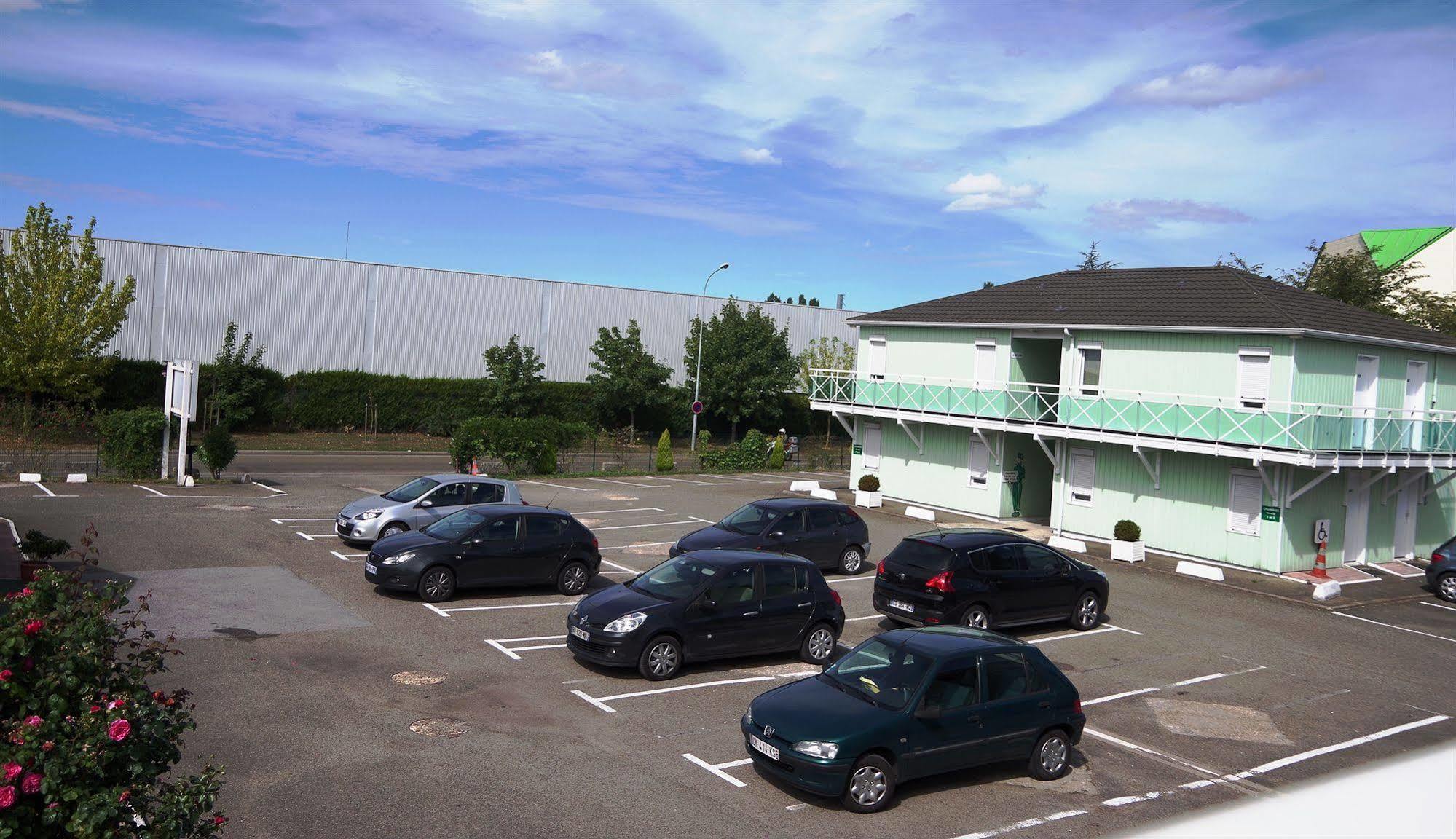 Premiere Classe Coignieres Exterior photo